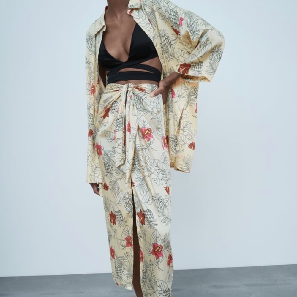 PRINTED SKIRT WITH KNOT TRF